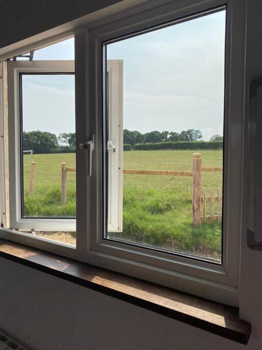 Beautiful Rural Self Contained Farm Annex Villa Hordle Buitenkant foto